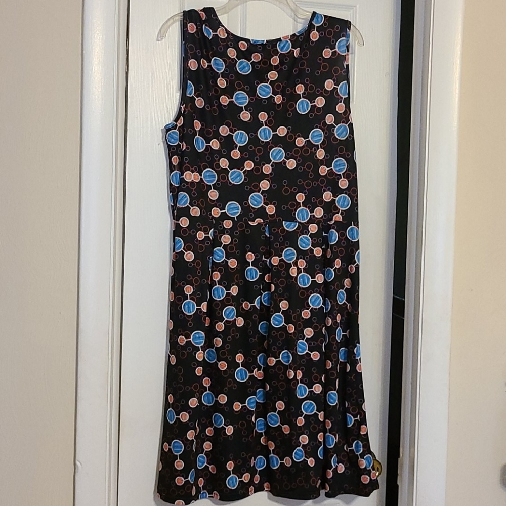 Clothes - Picture 2 of 2